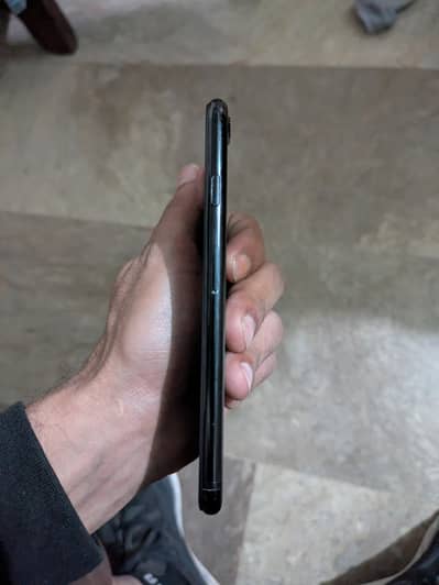 apple iphone 7 official pta approved 10 by 9 condition