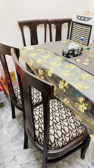 6-Seater Dining Table with Carved Chairs
