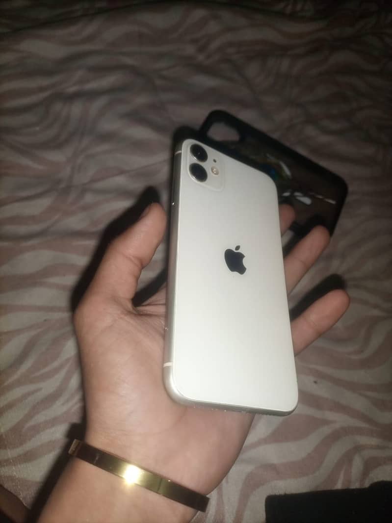 iPhone 11 2