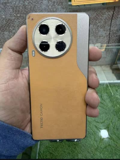 Tecno camon 30 12/256