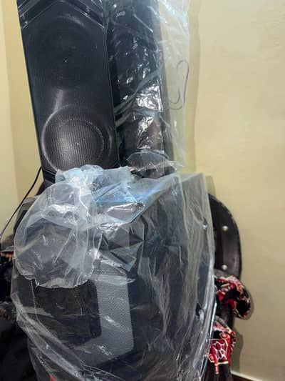 brand new speakers unused untouch with 1 year warranty