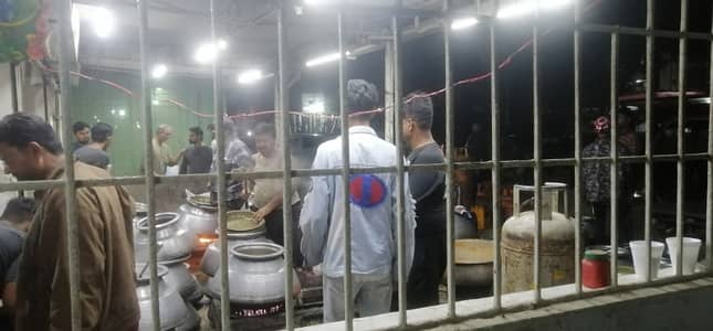 Shop Corner 200feet road facing 11/40 with attached bath