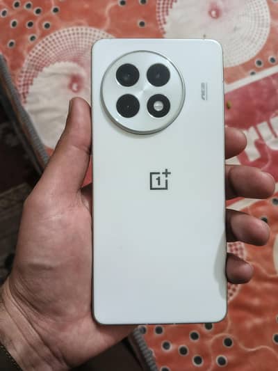 OnePlus ace 5 pro 16+12/512 non pta non active 10/10 condition