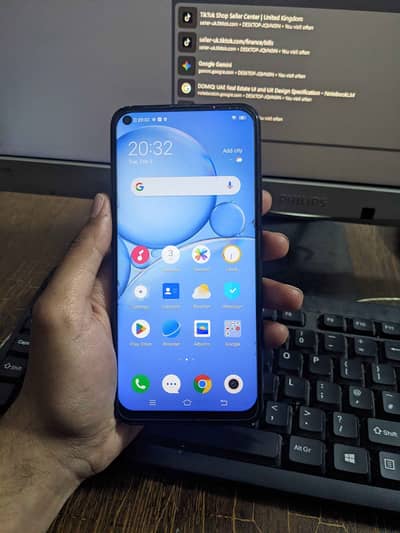 vivo y30 4/128 with box