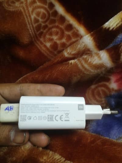Mi ka 33 watt ka orginal charger plus cable hai 03121452609