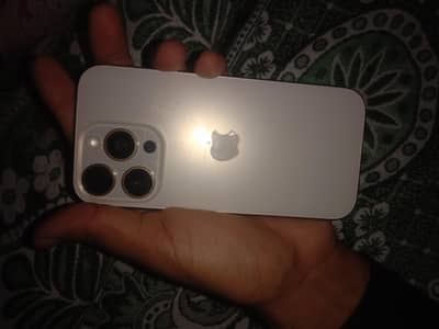 iphone 16 pro jv golden