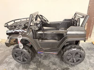 Kids Electric Car (Battery Operated) – Excellent Condition