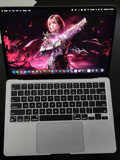 Macbook Air M3 13-inch 8GB-256GB Late 2024 model.