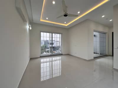 1 Kanal Out Standing Top Quality At A Prime Hot Location Near To Park And Mosque For Sale Very Reasonable Price