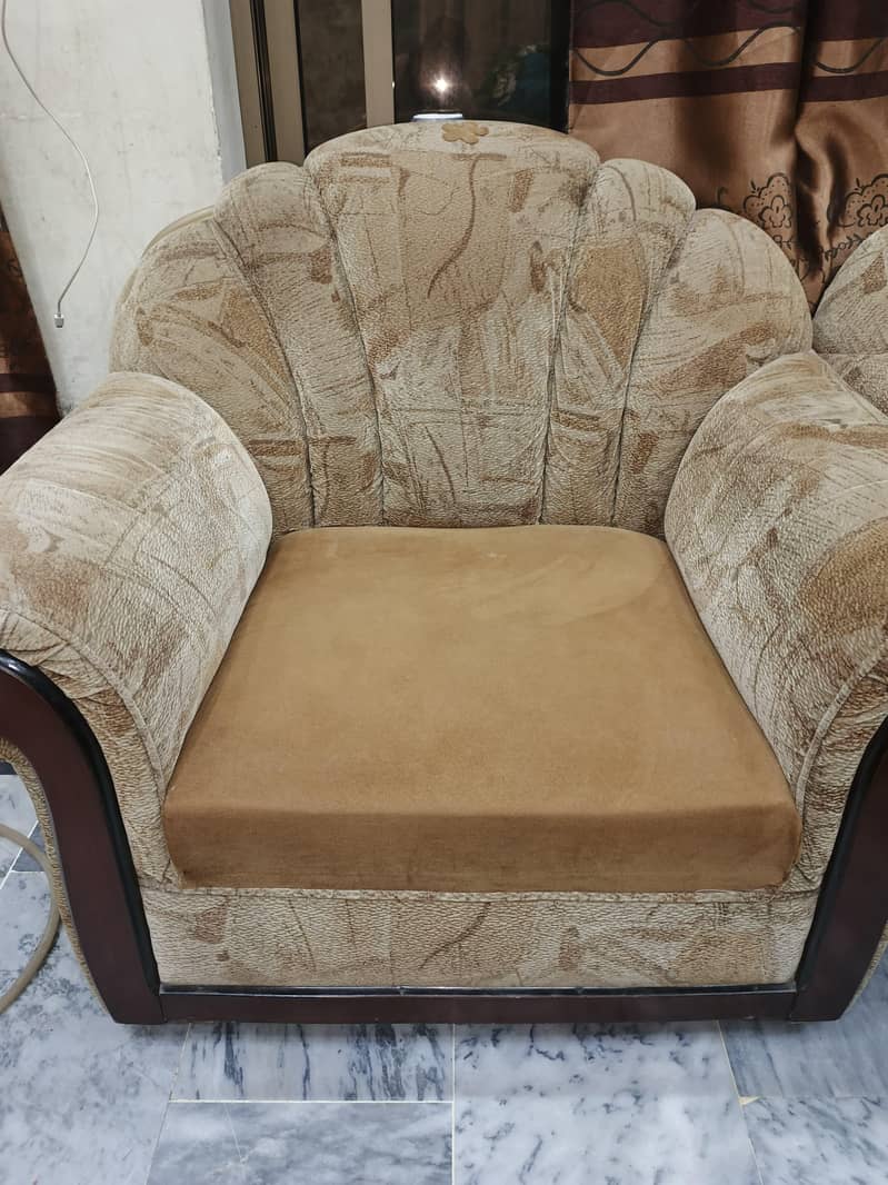 good and clean quality sofas 1