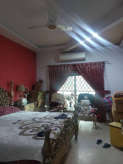 One Kanal Owner Build Top Location House In Phase 4 Near To Goldcrest Mall For Sale