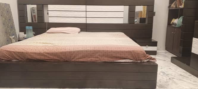 urgent sale bed and dressing table