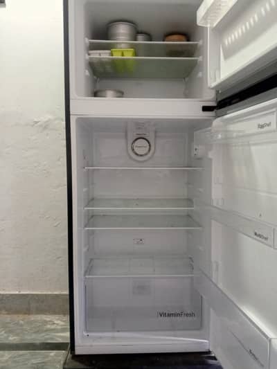 DAWLANCE REFRIGRATOR FOR SALE