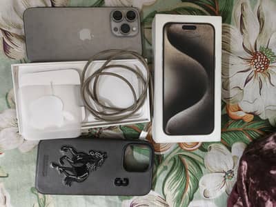 Apple 15 pro Max 256 Natural titanium Factory Unlock