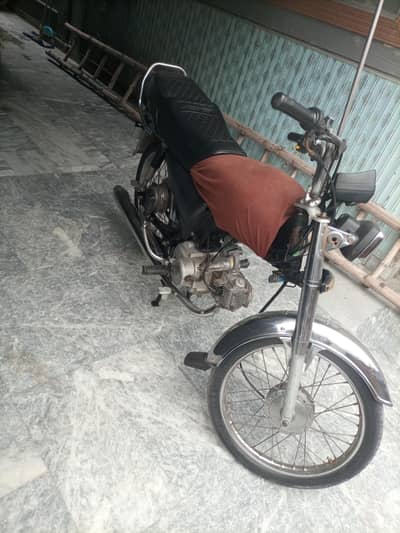 honda 70 2016 model very gud condition . . . .