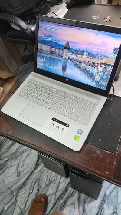 hp pavilion core i7 8th gen 8gbram 256gb SSD 4gb card