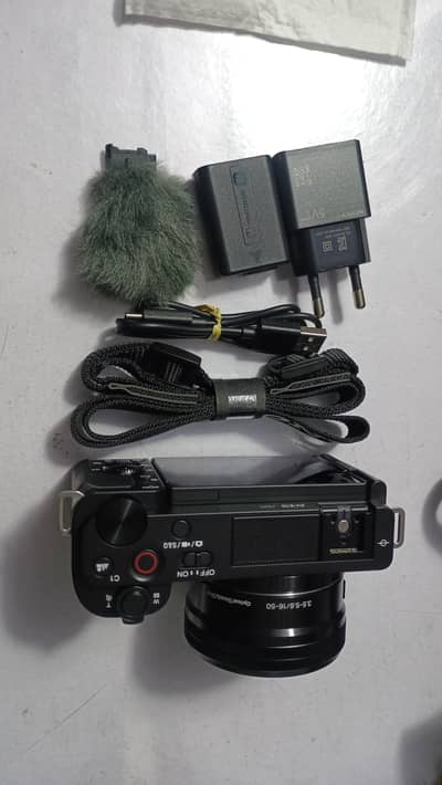Sony ZV-E10+16-50mm Lens and accessories