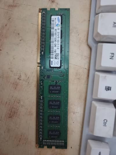 DDR 3 , 2 GB  RAM, UNUSED, BRAND NEW