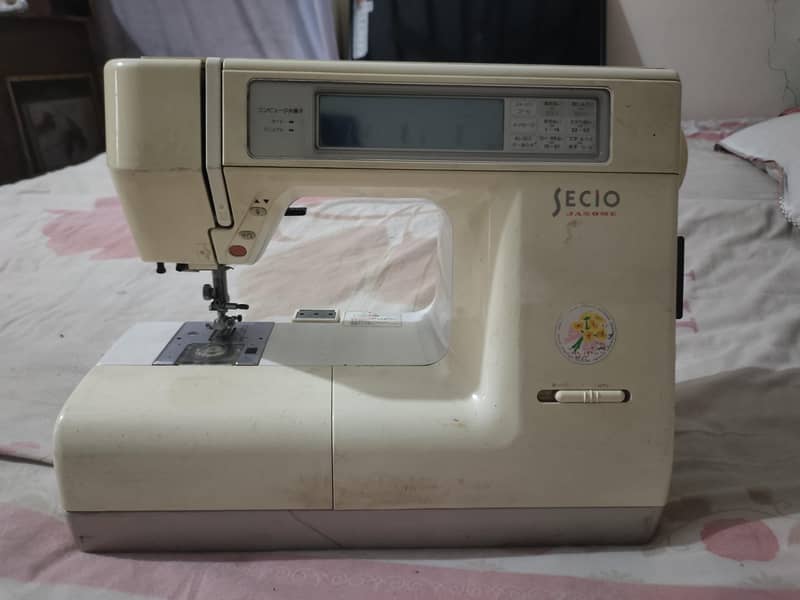 Sewing computer machine 4
