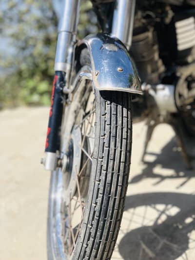 Honda CG125 2015 model for sale in Pakistan