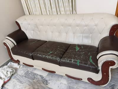 sofa set 5 seter like new condition just cover kharab hia oper ka bake