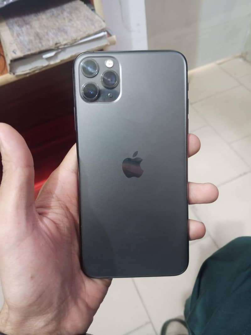 iPhone 11 Pro Max 64GB | Water Pack | 88% Battery | Original 1