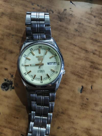 Seiko 5 lumed watch