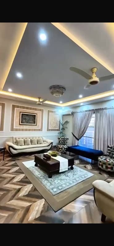 Faisal Town 1 Kanal Upper Portion with Separate Gate suitable for silent Office 3 Bed Drawing Dining Tv Launch Store Like New