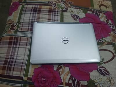 Dell i7 4th gen laptop latitude e7240 8gb ram 256gb SSD good condition
