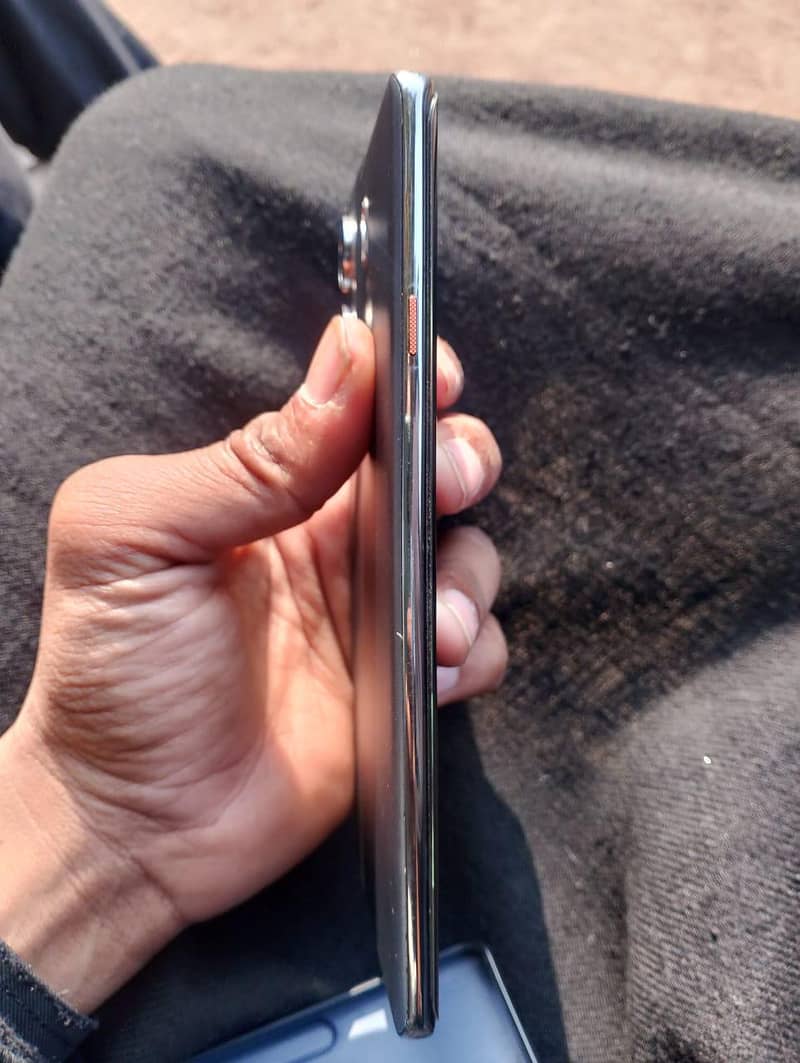 TECNO CAMON 40 PRO 3