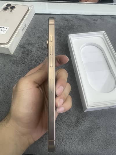iPhone 16 pro max 256GB