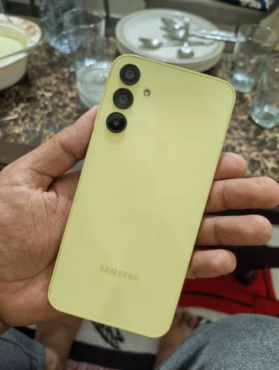 samsung A15 (6/128) aprox 6 months warranty