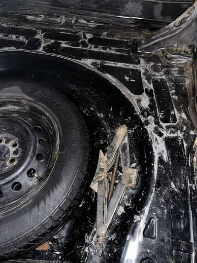 front back chat genioun gari ka apna collor ha non axcidntl