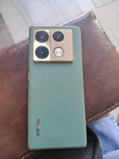 Note 40 pro . Full box. . . 10 by 9 candtion. . . 1. . month warrnti