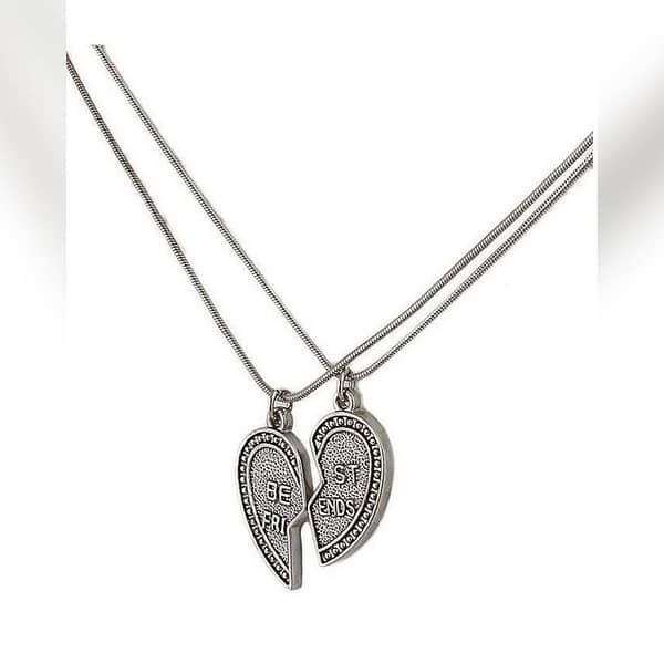 New Broken Heart 2-Pieces Pendant Necklace for Best Friends