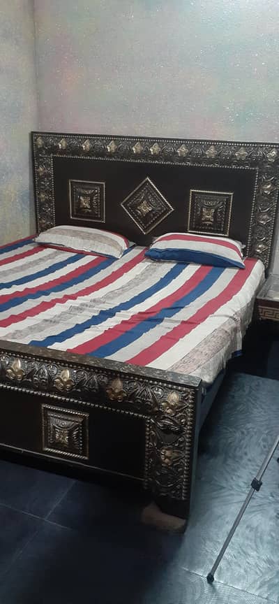 one bed and one dressing at new conditions for sale