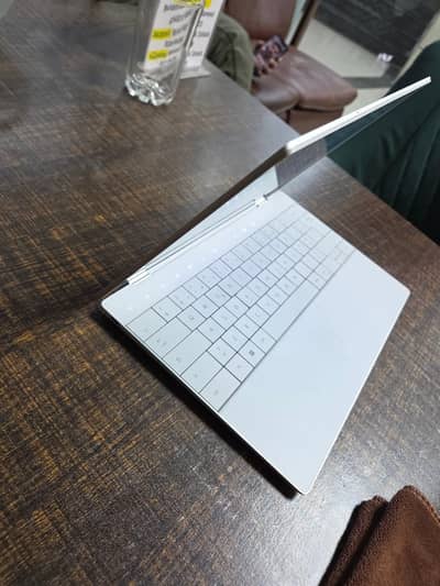 Dell XPS 9320  Core i7