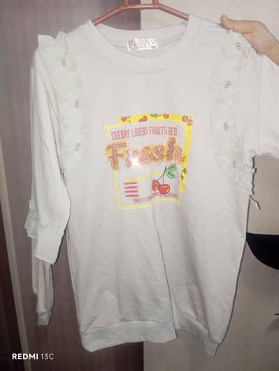 bilkul new shirt ha only one trime use ki ha almadina shop se li thi