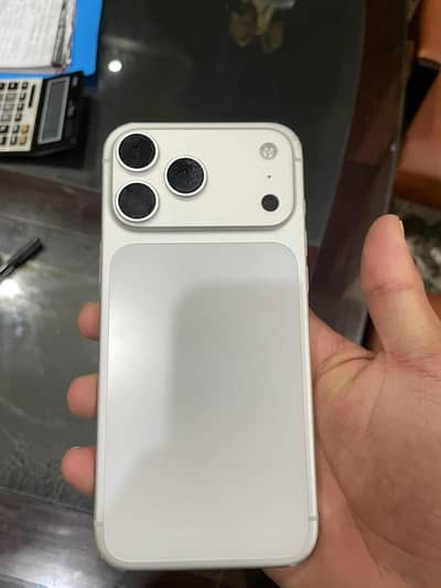 iphone 17 pro max 100 battery health 1 month use