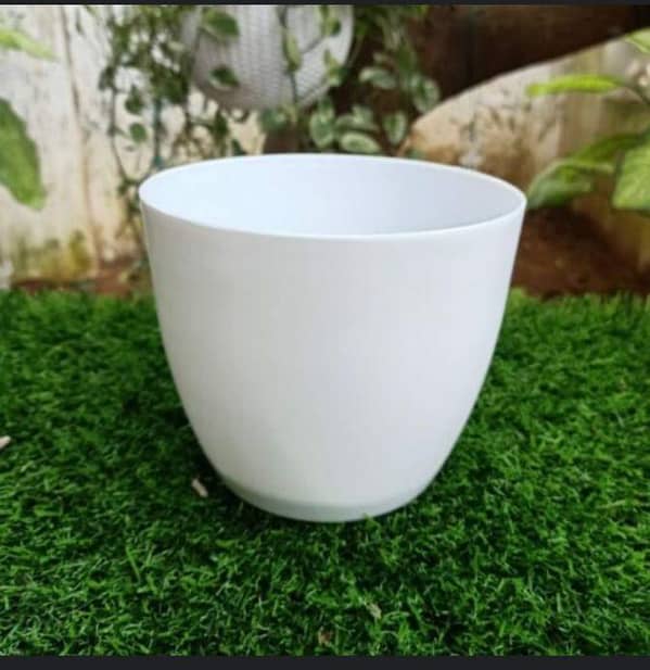 Small Plastic Pot — Pack of 10