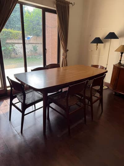 Dining Table with 6 chairs