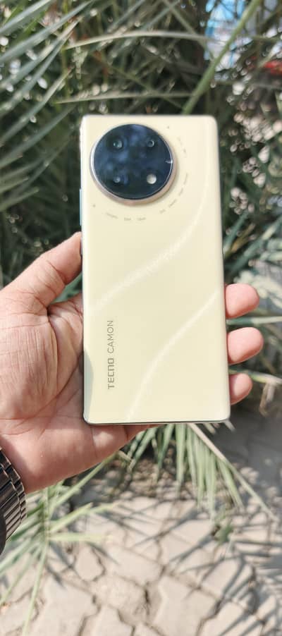 TECNO CAMON 30S EDGE