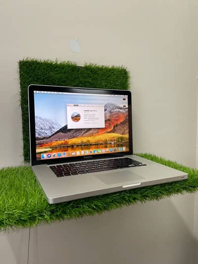 Apple MacBook pro 2012 15 inch 1 tb storage