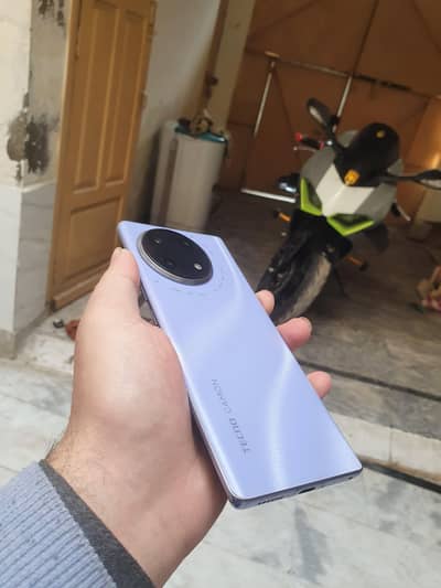 Tecno Camon 30s (With Box & Charger)