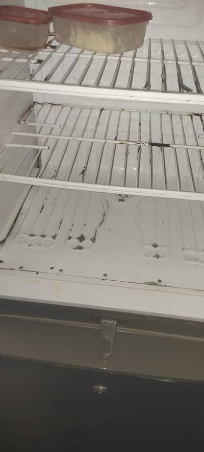 pel ke fridge for sell size small opr wala frizer change howa hai