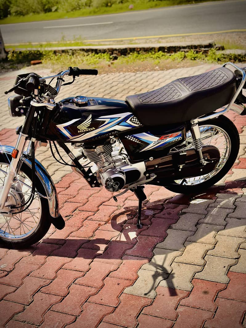 24/25 model new condition 4