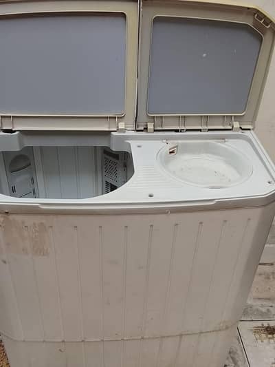 Homage Semi auto washing machine and spinner