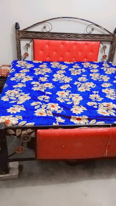 Iron bed king size without mattress