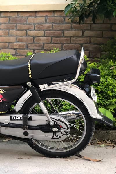 bike 10/10 condishion ma hi