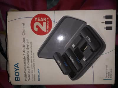 Boya Boyalink 2-Person All-in-One Wireless Microphone System